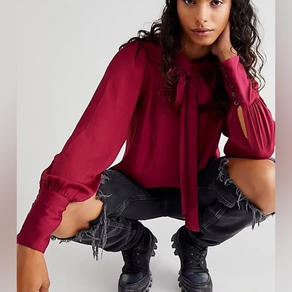 Free People Lala Solid Blouse By Off Beat Burgundy Button Down Blouse Bow Small - Picture 1 of 16